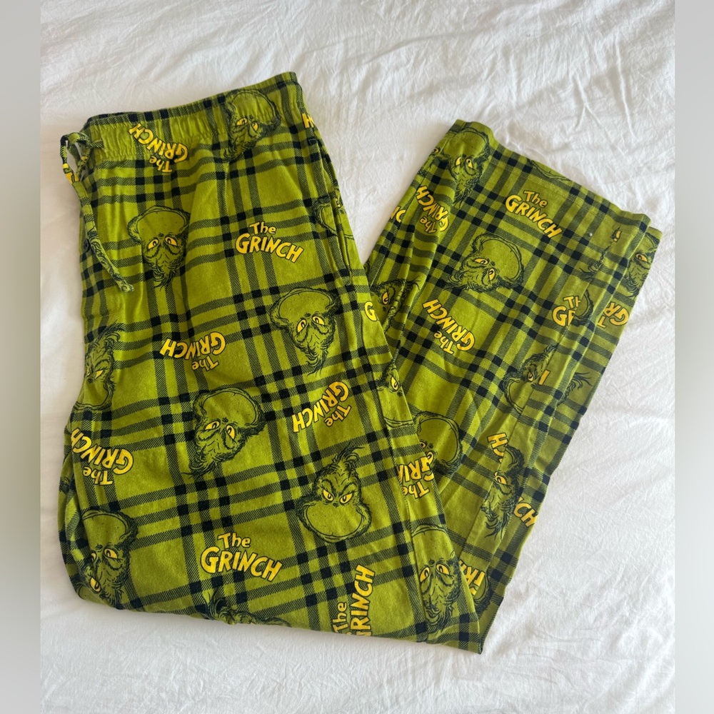 universal studios grinch pajama bottoms, size: large, color: green, worn once